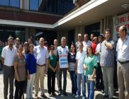 MÜCADELEYE DEVAM EDEN KENT GIDA İŞÇİLERİNİ ZİYARET ...