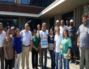 MÜCADELEYE DEVAM EDEN KENT GIDA İŞÇİLERİNİ ZİYARET ...